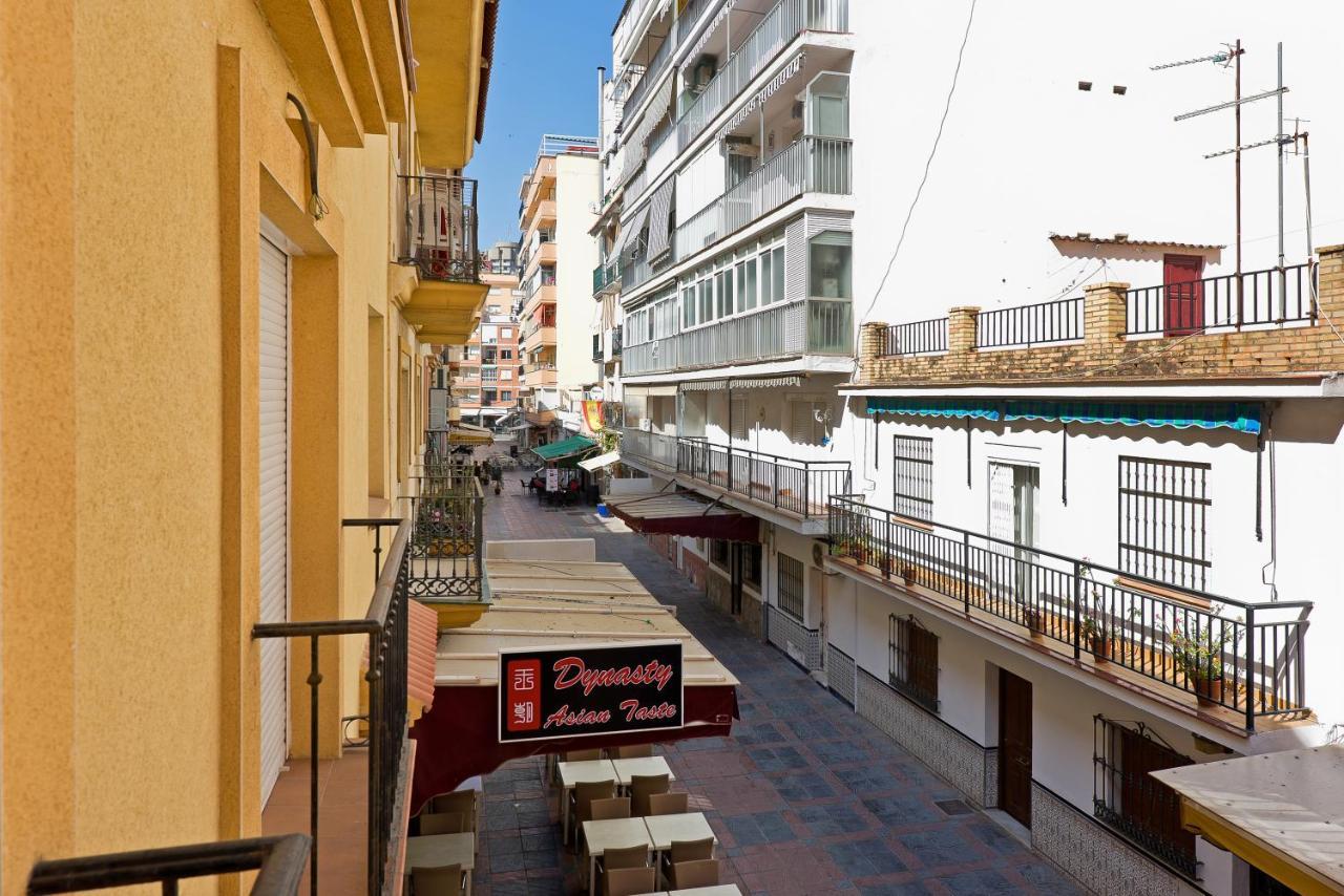 Relaxing Beach Apartment In Fuengirola Parking Kültér fotó