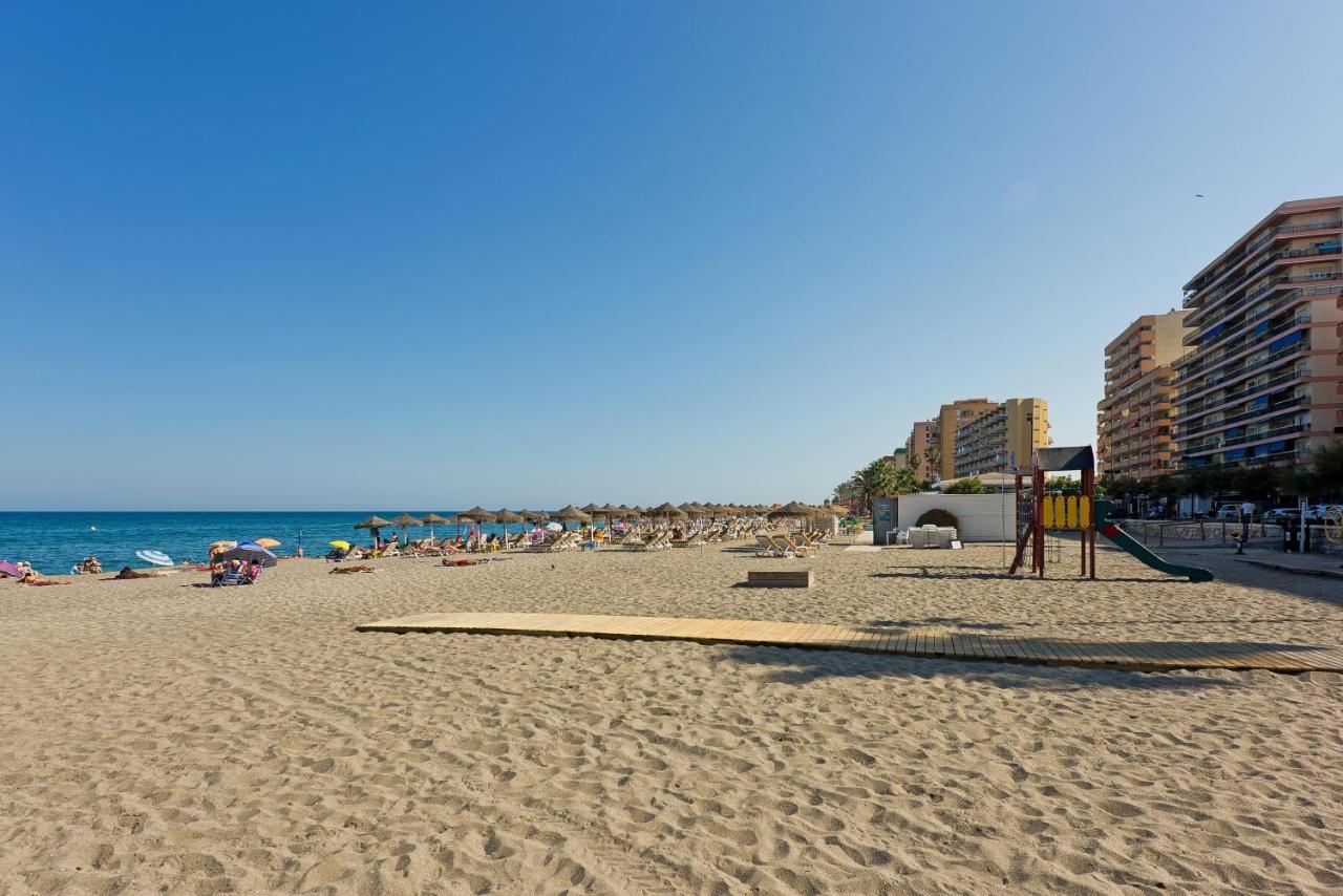 Relaxing Beach Apartment In Fuengirola Parking Kültér fotó